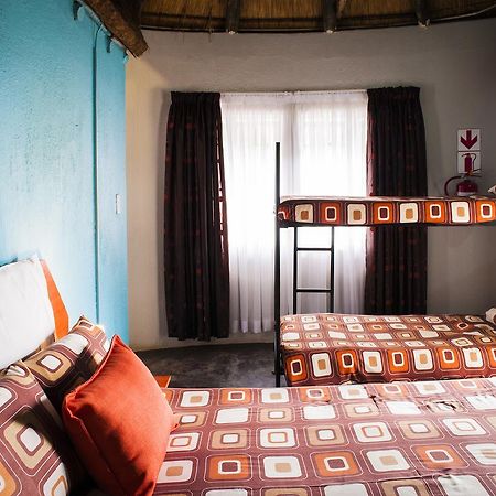 Sheri'S Lodge & Backpackers Graskop Bagian luar foto