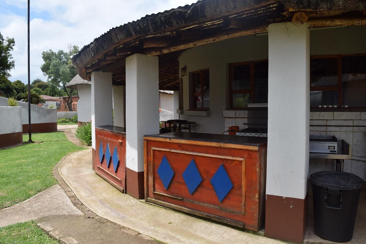 Sheri'S Lodge & Backpackers Graskop Bagian luar foto